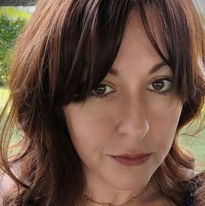 Meet your Posher, Robyn